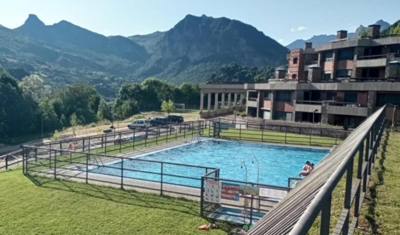 Argualas Triplex Con Piscina Пантікоса Екстер'єр фото